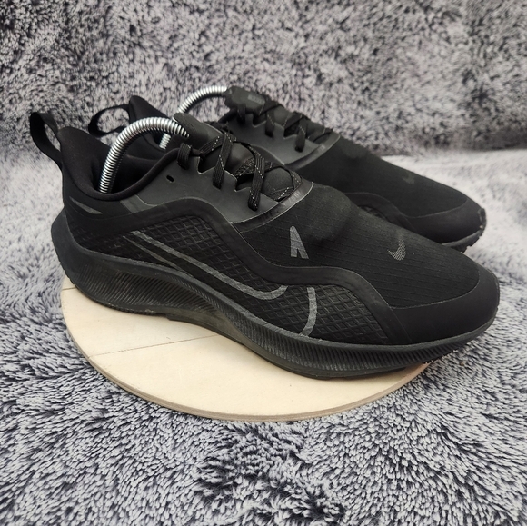 Nike Air Zoom Pegasus 37 Shield Triple Black Running Shoes Mens Size 9.5 - Picture 1 of 9